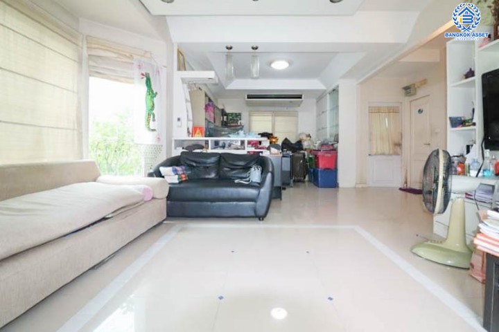 *****บ้านเดี่ยวมือสองย่านกรุงเทพฯ ม.ชัยพฤกษ์ เพชรเกษม81 เนื้อที่กว้าง 55.60 ตร.ว. ฟังก์ชัน 3 ห้องนอน 3 ห้องน้ำ ที่จอดรถ 2 คัน บ้านหลังมุม มีพื้นที่ด้านข้างสำหรับจัดสวน ทำเลเดินทางสะดวก เชื่อมต่อถนนเพชรเกษม ถนนมาเจริญ และใกล้จุดขึ้นทางด่วน "เพชรเกษม"